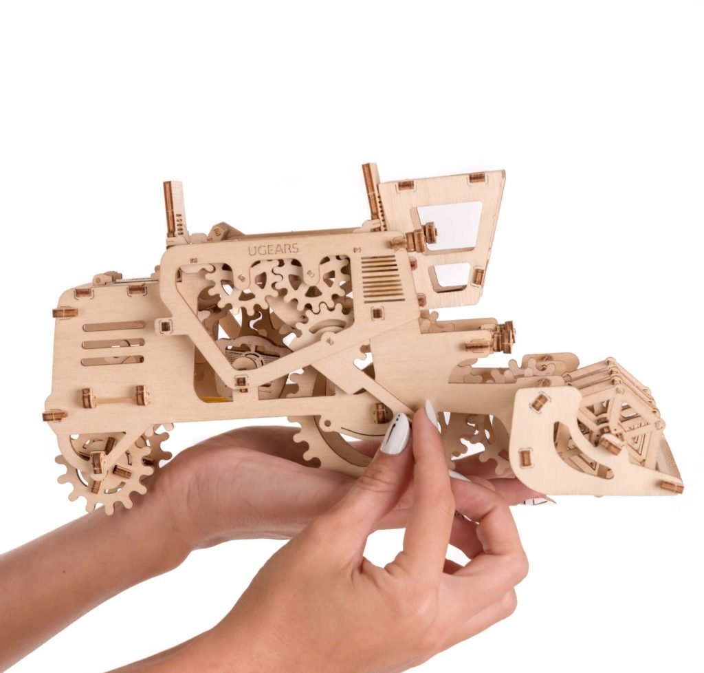 UGEARS COMBINE HARVESTER