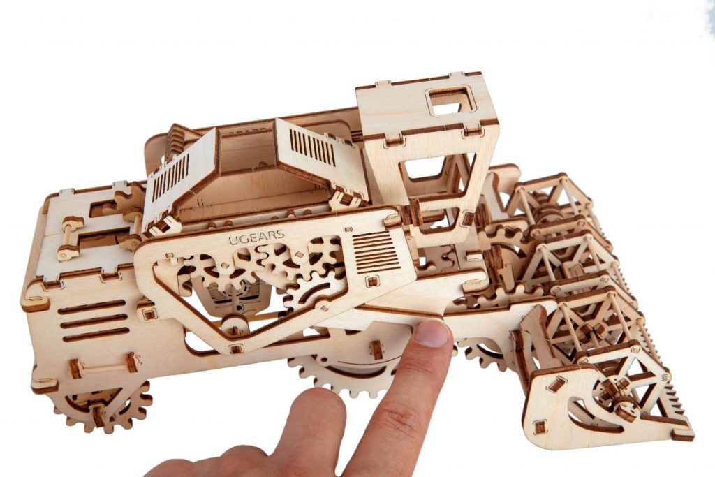 UGEARS COMBINE HARVESTER