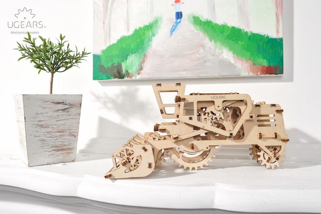 UGEARS COMBINE HARVESTER