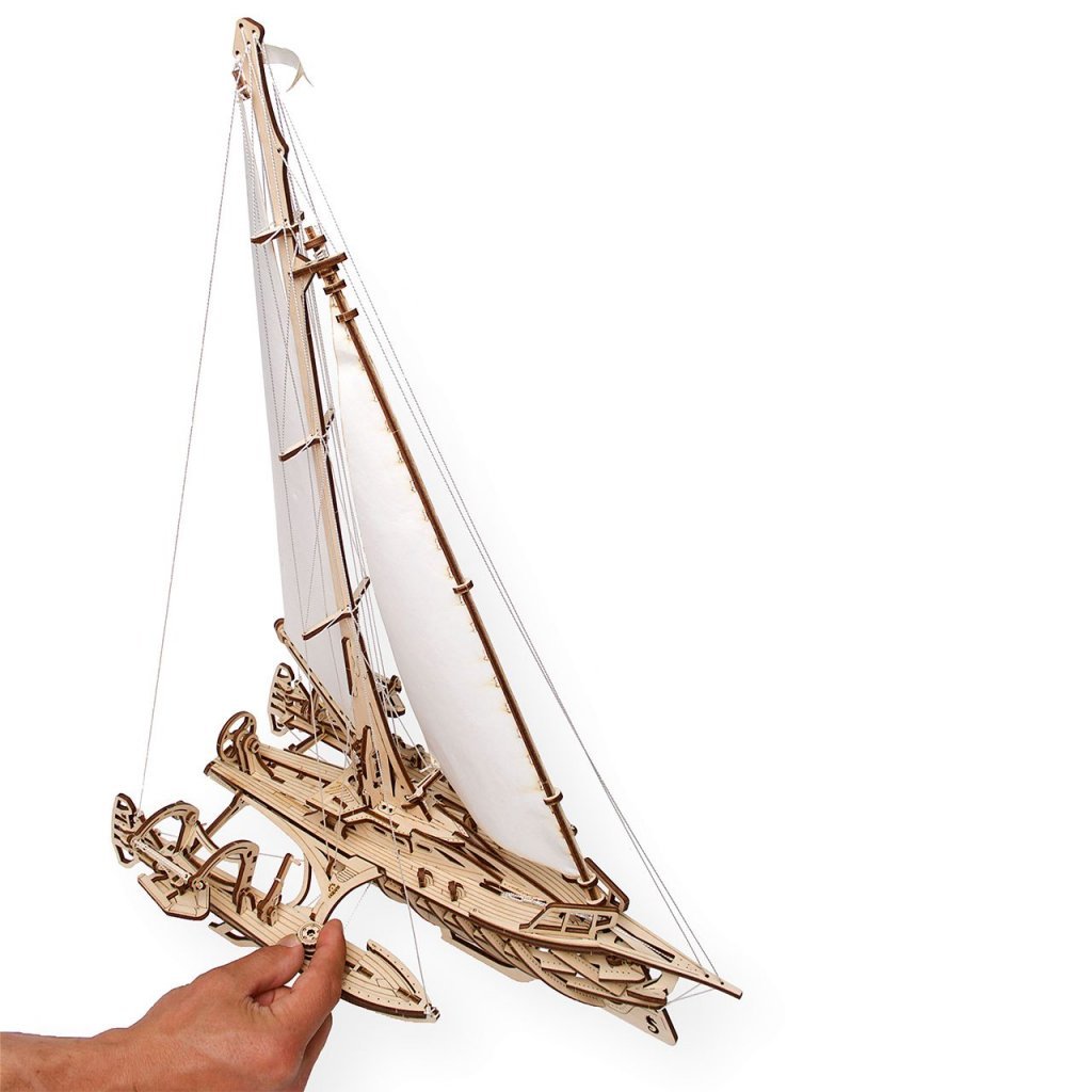 UGEARS TRIMARAN MERIHOBUS
