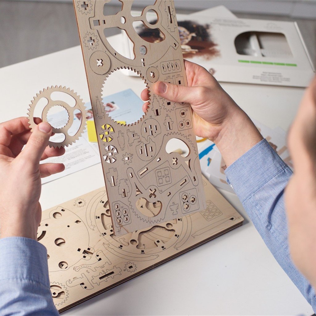 UGEARS GLOBUS